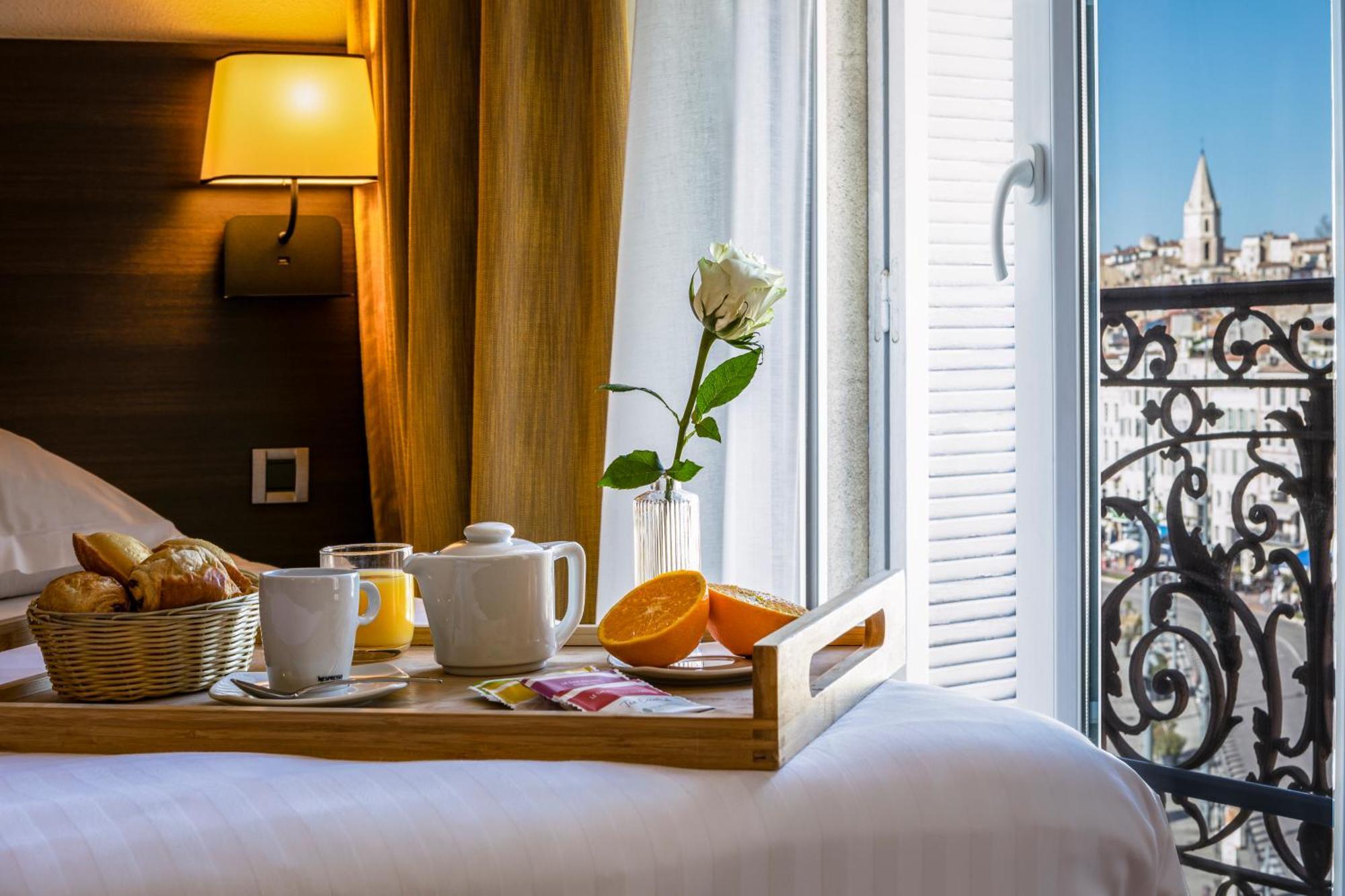 Deluxe Double Room Old Port Side View